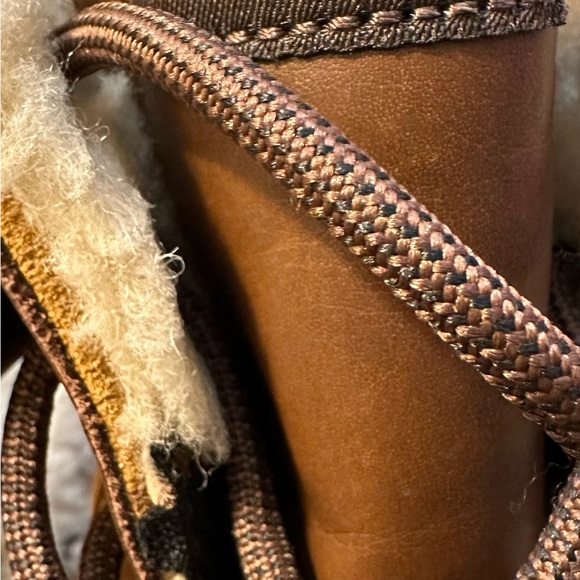 UGG BUTTE ll WATERPROOF WINTER BOOT - Picture 7 of 10